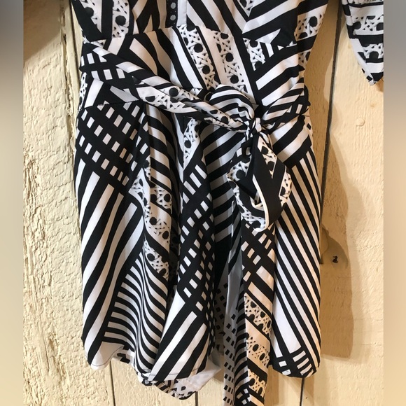 Mustard Seed Abstract Romper - Picture 4 of 8